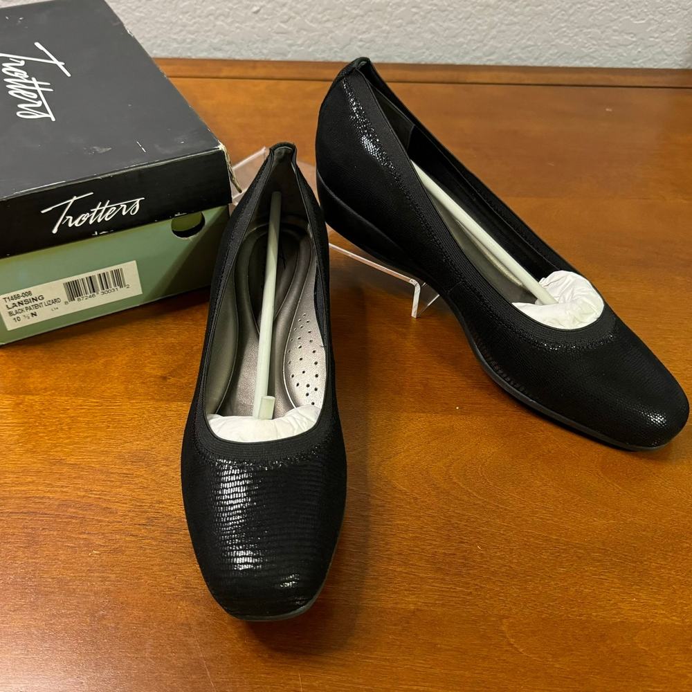 Trotters Lansing Black Patent Lizard Women's Wedge Pump Size 10.5 Narrow